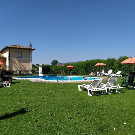 Hotel Villaggio Le Stelline Монтефалько Экстерьер фото